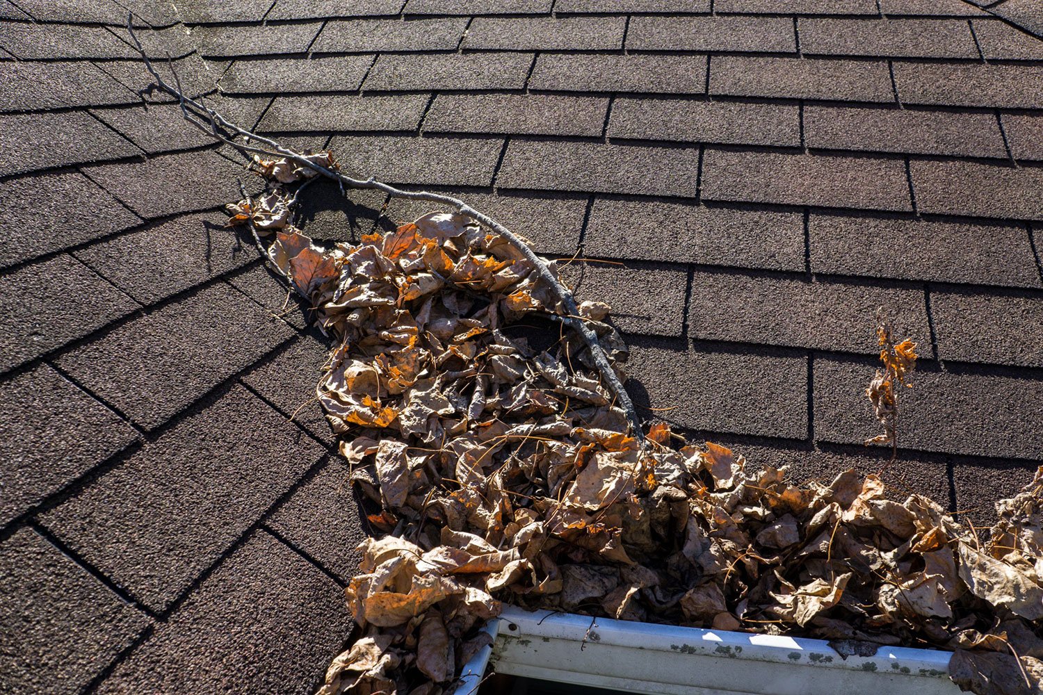 roof valley prevents leaks