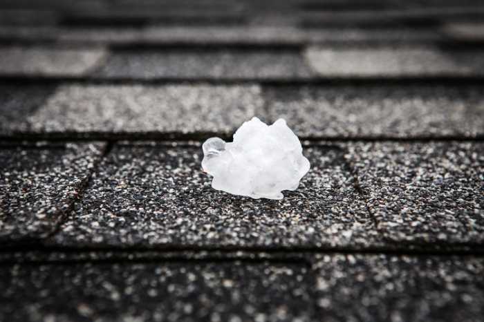 asphalt shingles in bad weather